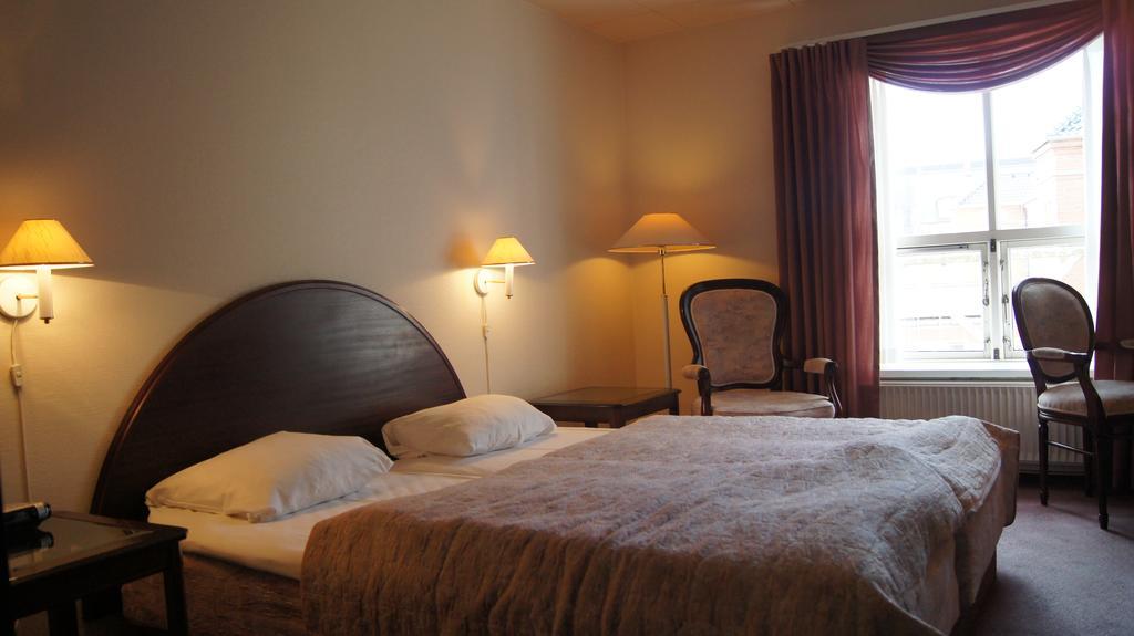 Minotel Park Άλμποργκ Δωμάτιο φωτογραφία